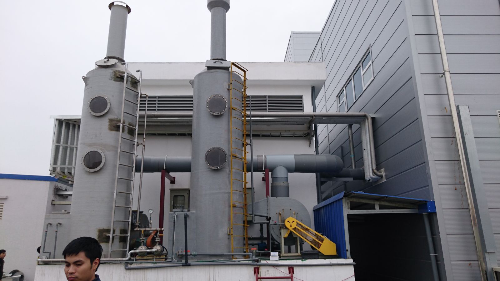 Hệ thống xử lý khí thải dạng Scrubber