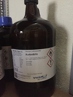 Hóa chất Acetonitrile Gradien HPLC  Code 83639.400 ( chai 4 Lít)