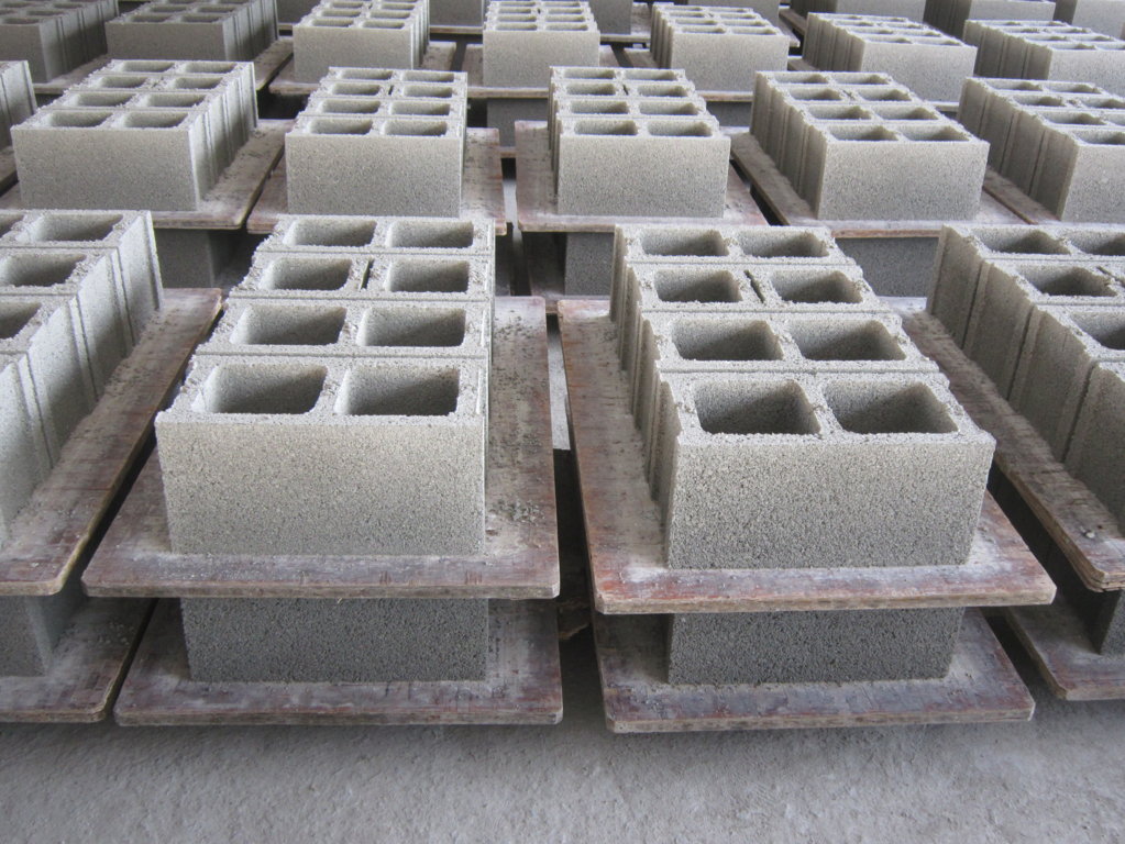 dây chuyền sản xuất gạch không nung QT 4-15B