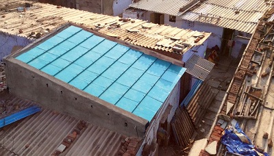 Mái nhà siêu bền làm từ rác thải ở Ấn Độ